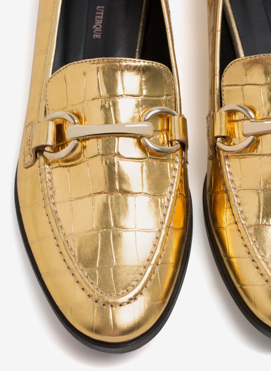 How To Wear Loafers